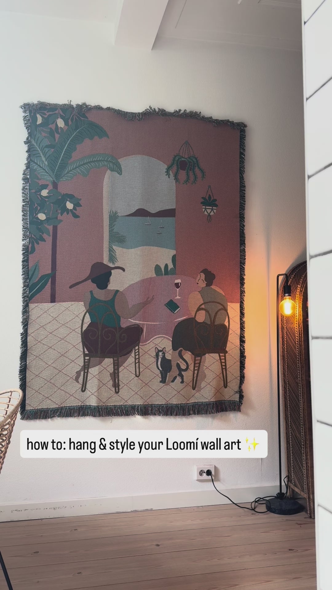 Compleet ophangpakket inclusief ophangstrook, latjes en schroefje.